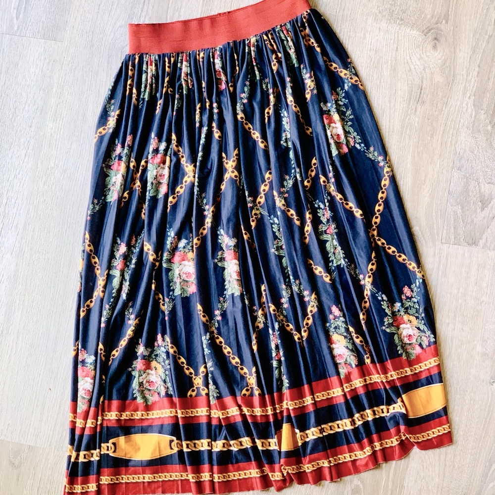 Zara Women’s Floral & Chain Skirt Small Blue